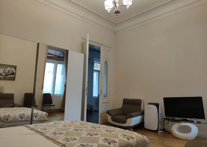 Falk Miksa Apartment